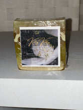 Cargar imagen en el visor de la galería, Kitty Kitty Cleansing bars